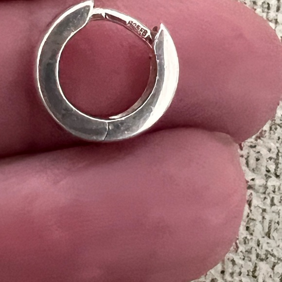 Three Small Sterling Sliver HUGGIE Earrings .925 - Picture 3 of 6